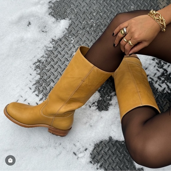 Frye Shoes - NWOB Frye Anthropologie Campus 14L Wide Calf Montana Leather Boots Banana Yellow